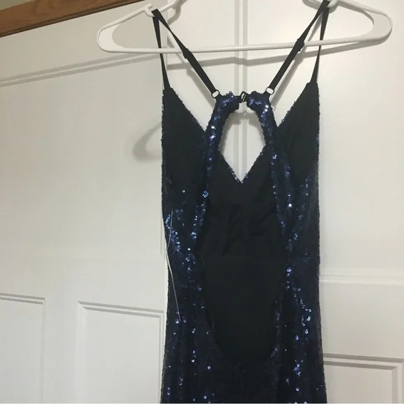 Morgan & Co size 5/6 keyhole back navy sequins dress - Picture 11 of 16